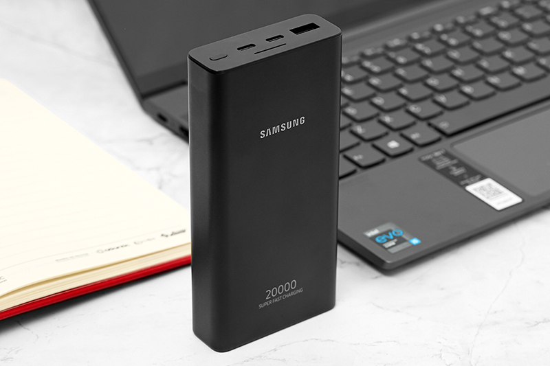 Sạc dự ph&ograve;ng c&oacute; dung lượng pin 20.000 mAh